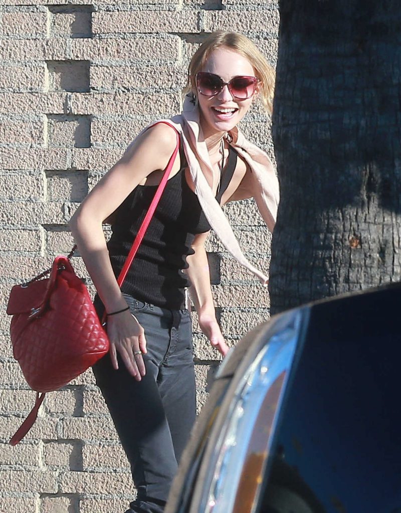 Lily-Rose Depp Was Seen Out for Lunch in Hollywood 07/05/2016-1