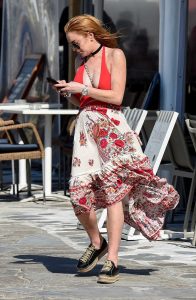 Lindsay Lohan Was Seen Out in Mykonos, Greece 07/05/2016-2