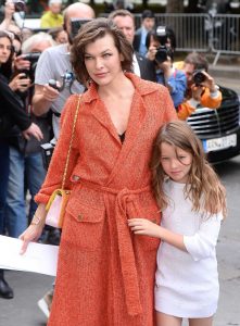Milla Jovovich Arrives at the Chanel Show in Paris 07/05/2016-2