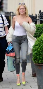 Pixie Lott Leaves the Haymarket T-4