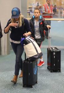 Reese Witherspoon Was Seen at Airport in Vancouver 07/17/2016-3