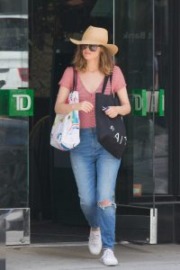 Rose Byrne Goes Shopping in New York 07/11/2016-2