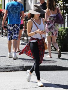 Abigail Spencer Was Seen Out in Vancouver 08/19/2016-2
