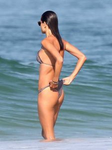 Alessandra Ambrosio in Bikini at the Beach in Rio de Janeiro 08/02/2016-4
