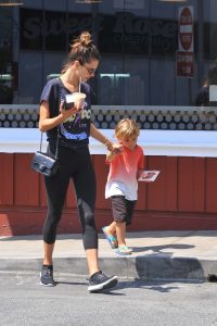 Alessandra Ambrosio Was Seen Out in Los Angeles 08/27/2016-4