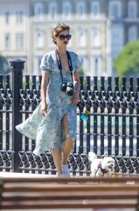 Ana de Armas With Her Mother and Dog Was Seen Out in New York 08/07/2016-3