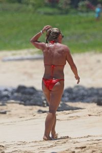 Britney Spears in Bikini at the Beach in Hawaii 08/04/2016-4