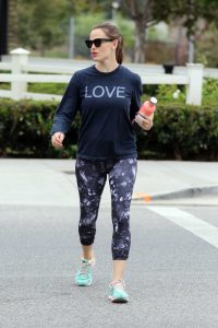 Jennifer Garner Hits the Gym in Brentwood 08/06/2016-5