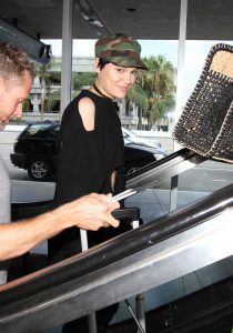 Jessie J Arrives at LAX Airport in Los Angeles 08/12/2016-5