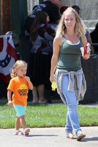 Kendra Wilkinson Was Seen With Her Family in Los Angeles 08/27/2016-5