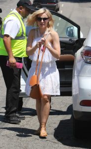 Kristen Bell Arrives to the In Style Gifting Suite in Brentwood, California 08/14/2016-2