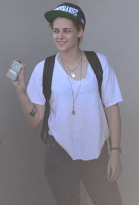 Kristen Stewart Leaves Ridley Scotts Production Company in West Hollywood 08/15/2016-3