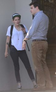 Kristen Stewart Leaves Ridley Scotts Production Company in West Hollywood 08/15/2016-4