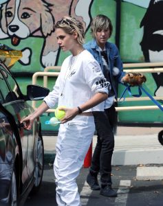 Kristen Stewart Was Seen Out in Los Feliz 08/27/2016-3