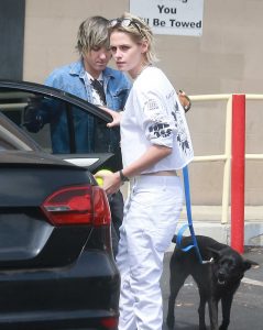 Kristen Stewart Was Seen Out in Los Feliz 08/27/2016-4