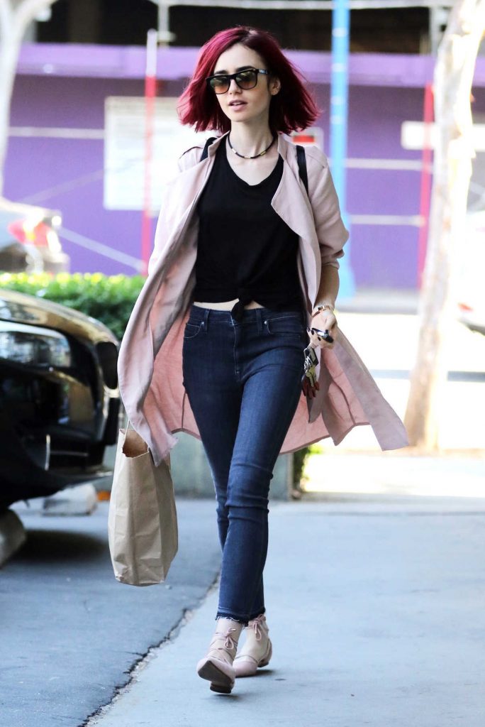 Lily Collins at Earthbar in West Hollywood 08/05/2016-1