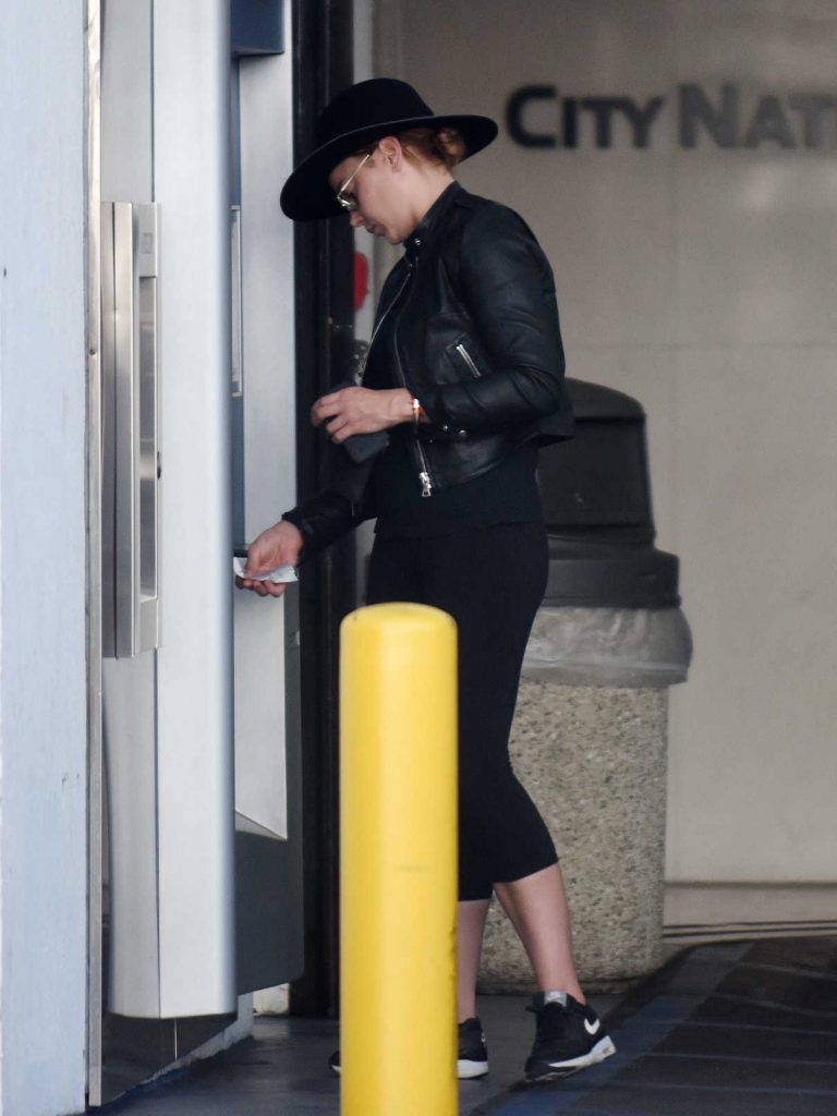 Abbie Cornish Was Seen Out in Beverly Hills 09/28/2016-1