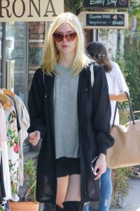 Elle Fanning Gets Shopping at Aroma Cafe in Studio City 09/08/2016-2