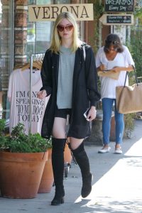 Elle Fanning Gets Shopping at Aroma Cafe in Studio City 09/08/2016-4