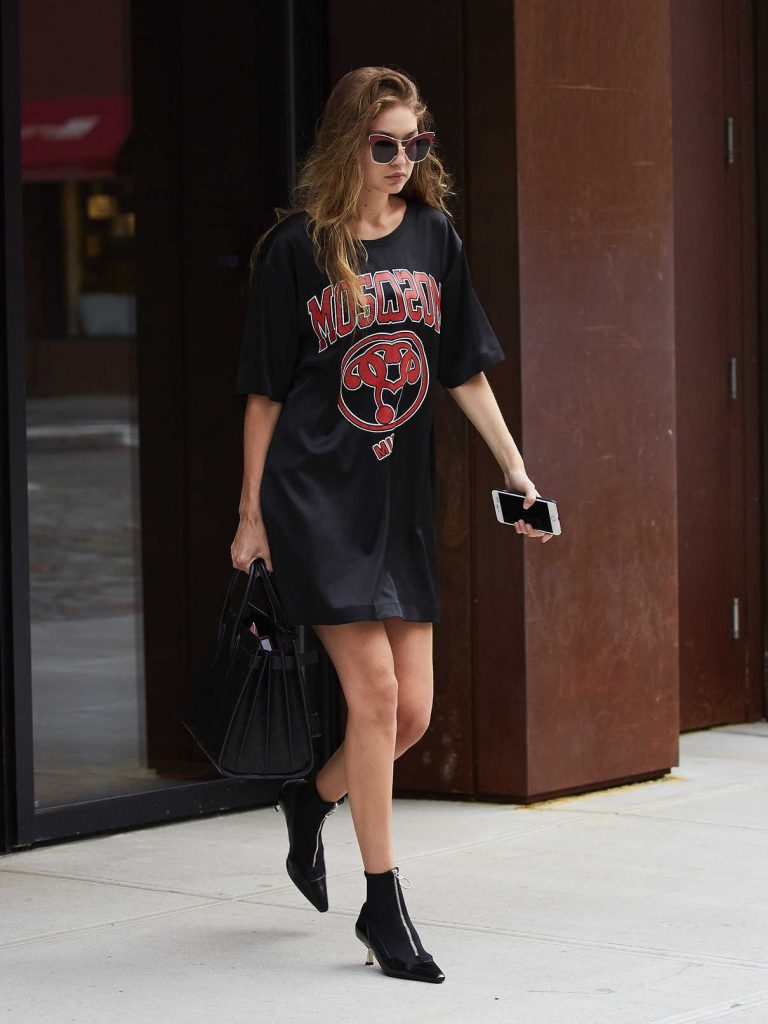 Gigi Hadid Leaves Her Apartment in New York City 09/06/2016-1