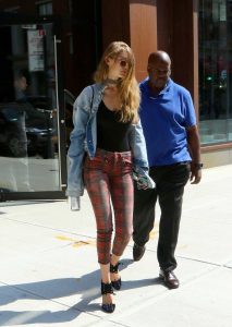 Gigi Hadid Was Seen Out in New York City 09/08/2016-2