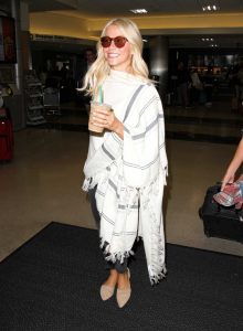 Julianne Hough Was Seen at LAX Airport in Los Angeles 09/08/2016-4