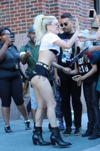 Lady Gaga Leaves Her Apartment in New York 09/12/2016-5