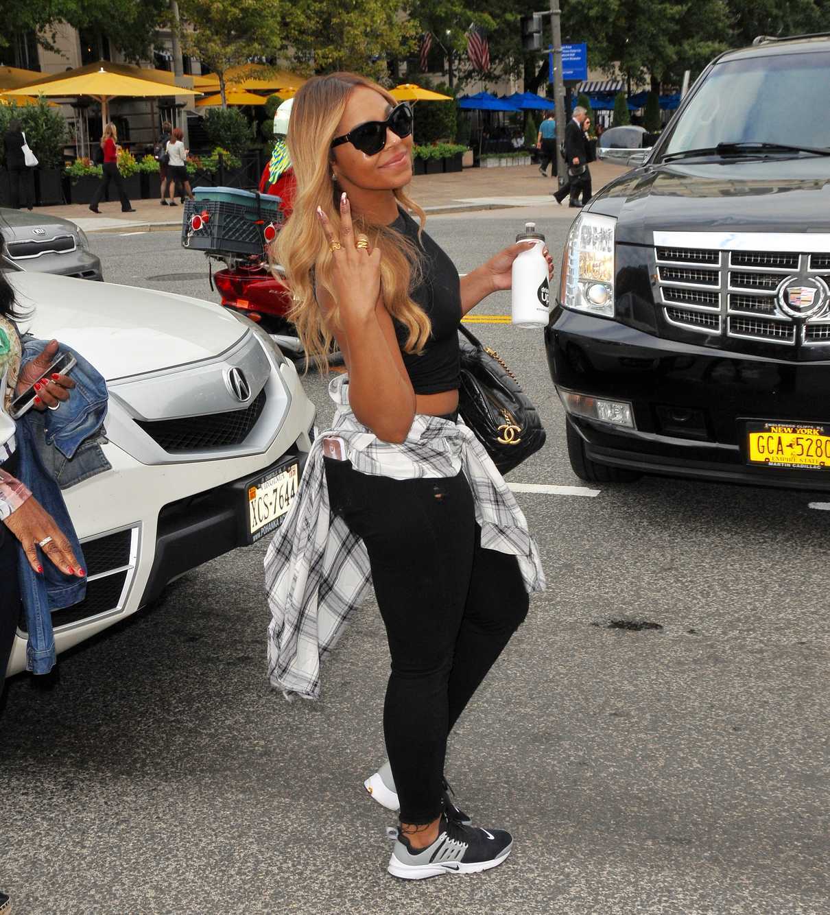 Ashanti Was Seen Out in Washington 10/06/2016-3