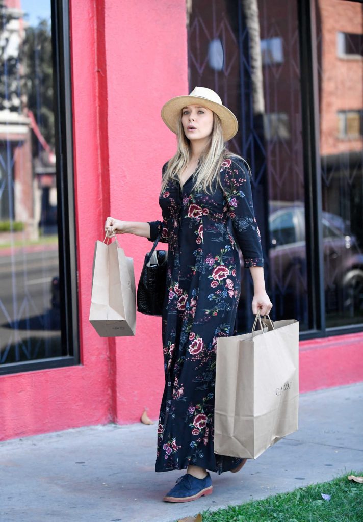 Elizabeth Olsen Goes Shopping in Los Angeles 10/09/2016-1