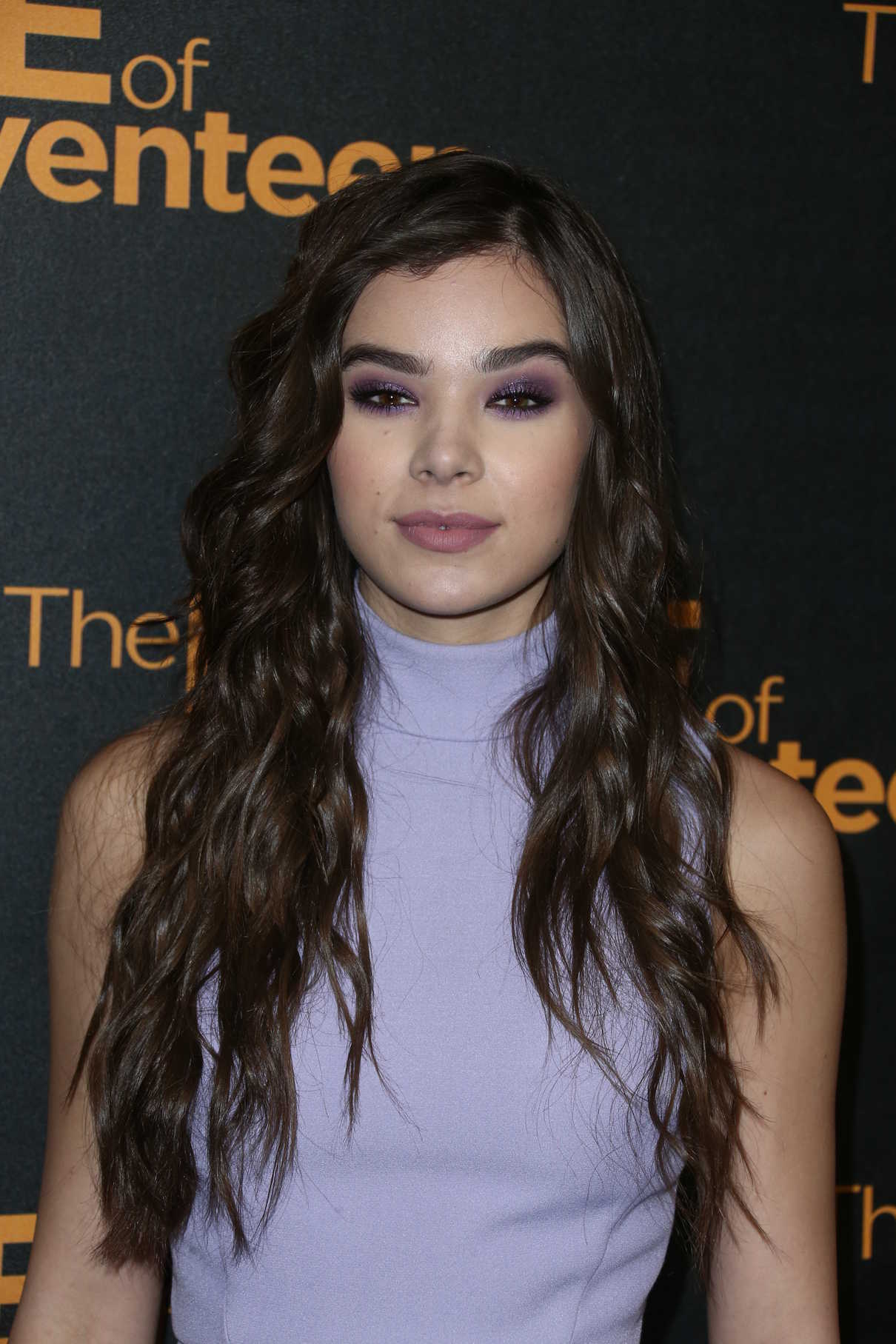 Hailee Steinfeld at The Edge of Seventeen Photo Call in Beverly Hills 10/29/2016-7
