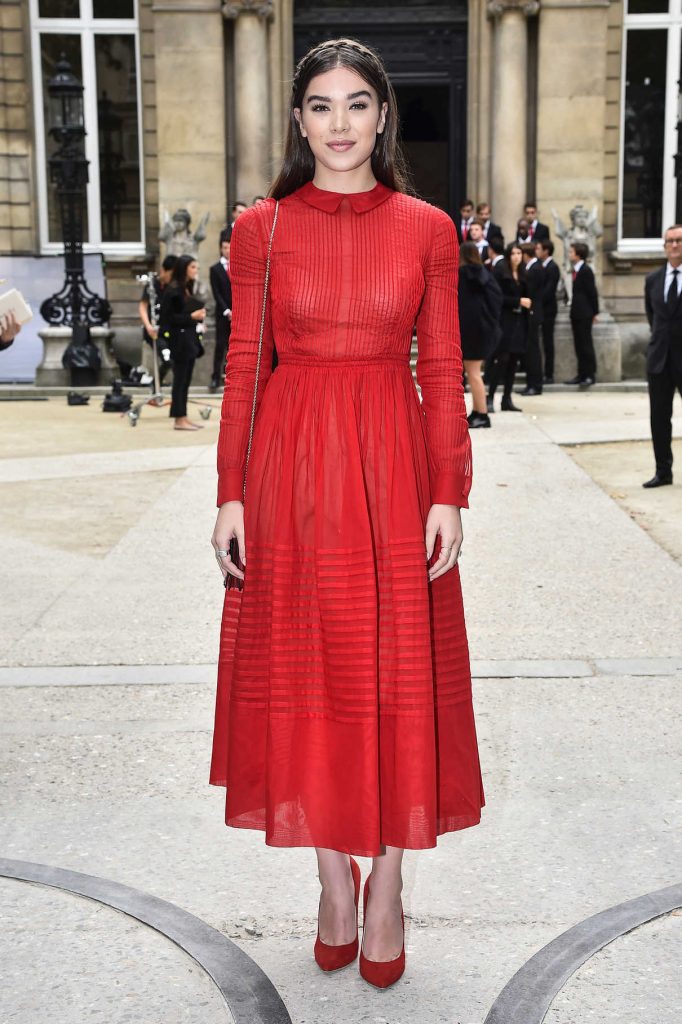 Hailee Steinfeld at the Valentino Show Durig the Paris Fashion Week 10/02/2016-1