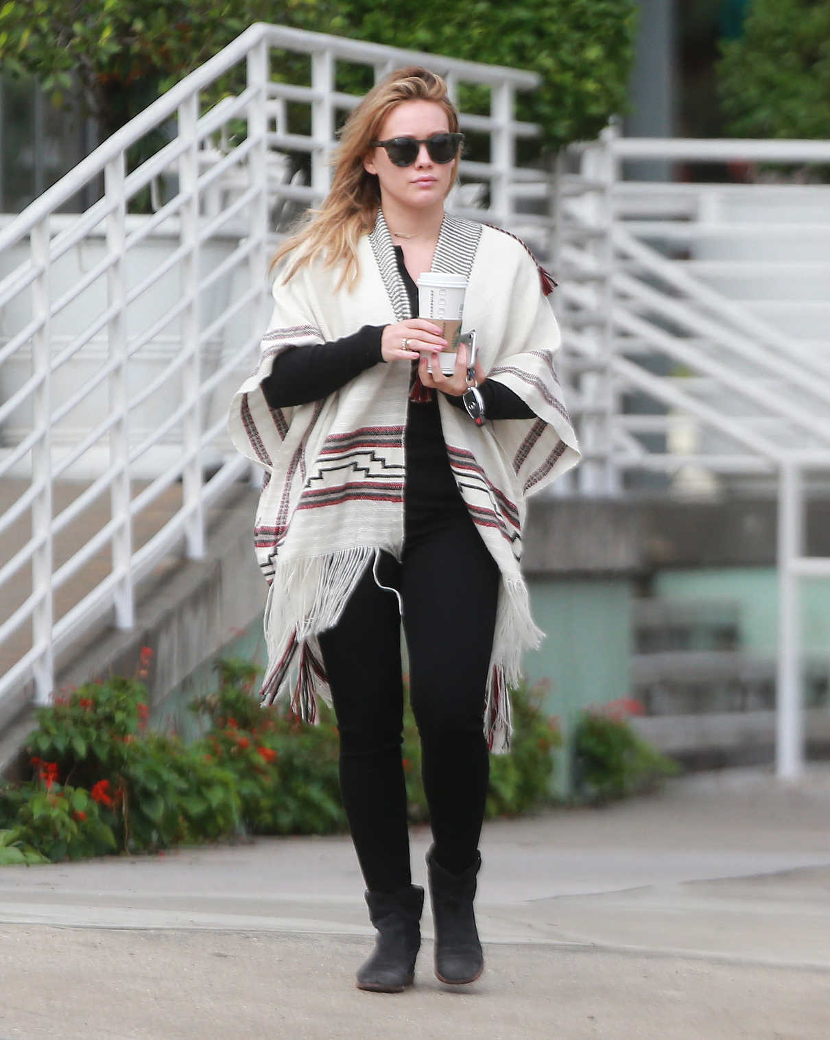 Hilary Duff Gets Her Morning Coffee in Studio City 10/17/2016-2