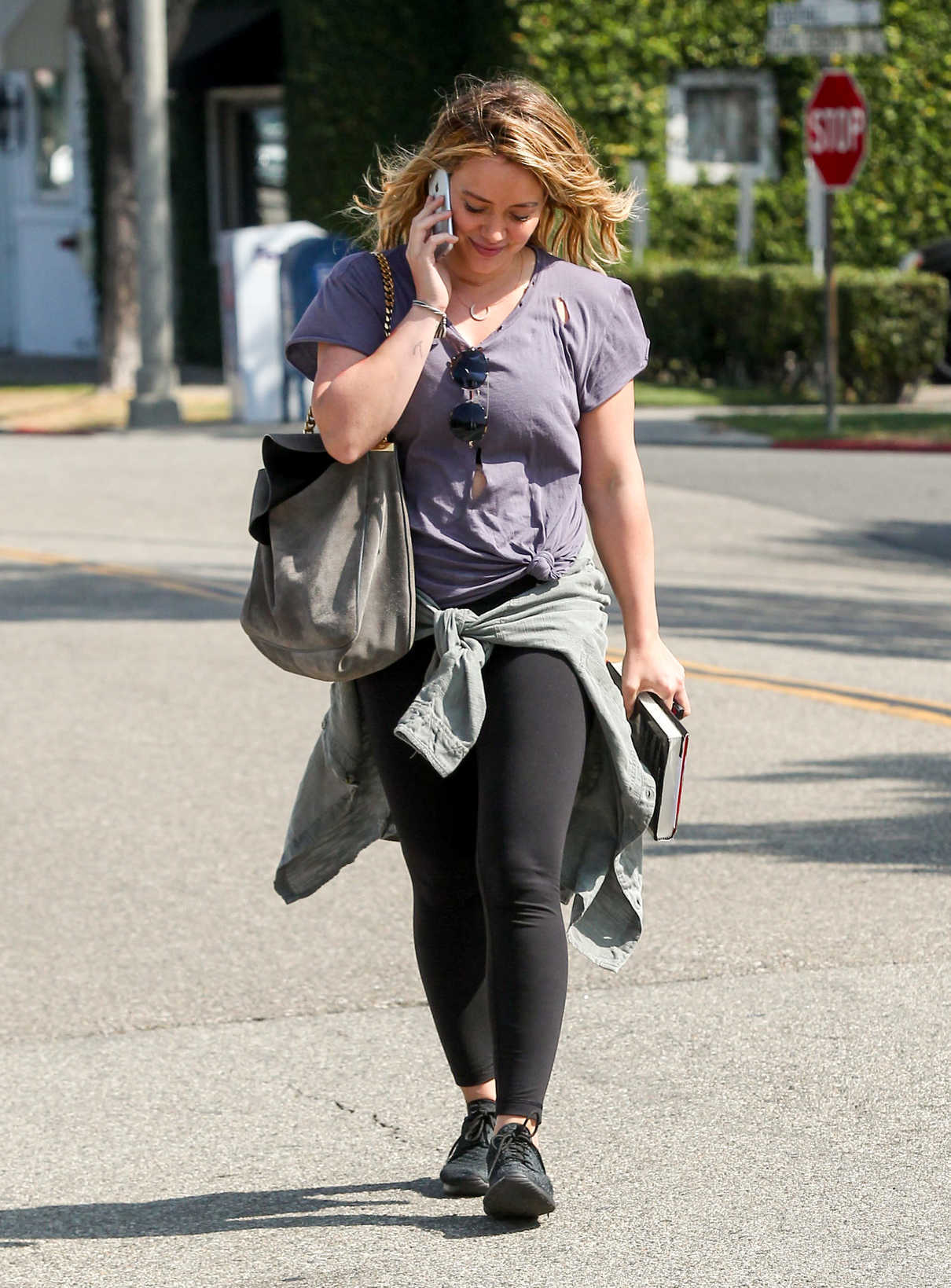 Hilary Duff Was Seen Out in Los Angeles 10/14/2016-2