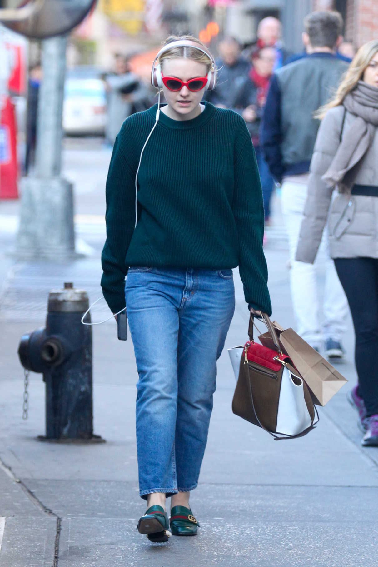 Dakota Fanning Was Seen Out in Soho, New York City 10/31/2016-2