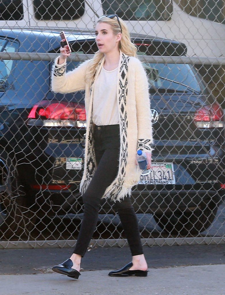 Emma Roberts Stops by a Studio in West Hollywood 11/18/2016-4