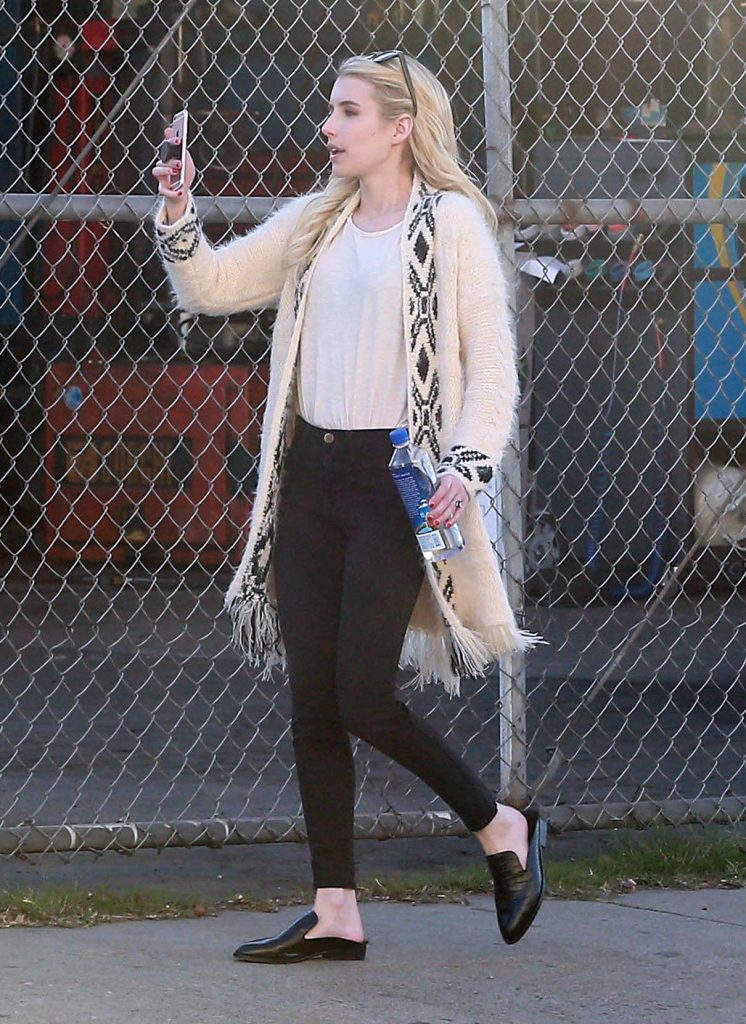 Emma Roberts Stops by a Studio in West Hollywood 11/18/2016-5