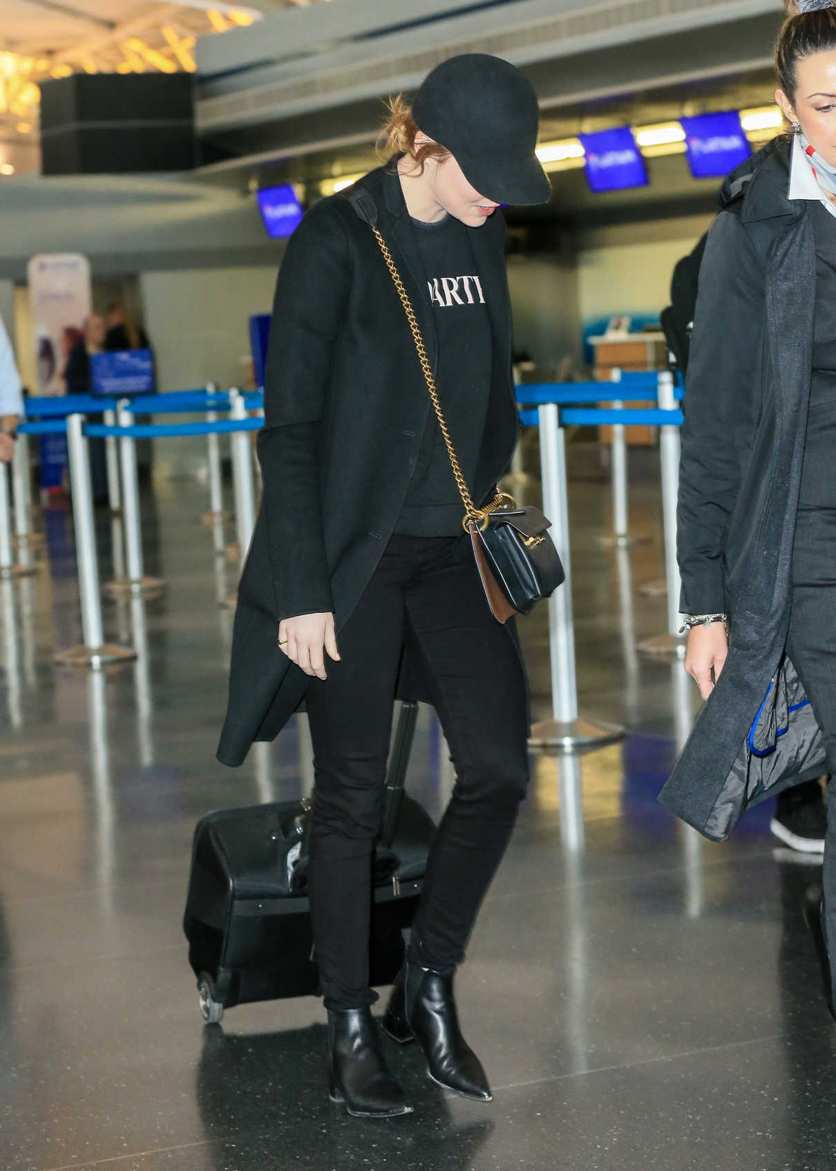 Emma Stone Was Seen in JFK Airport in New York City 11/22/2016-3