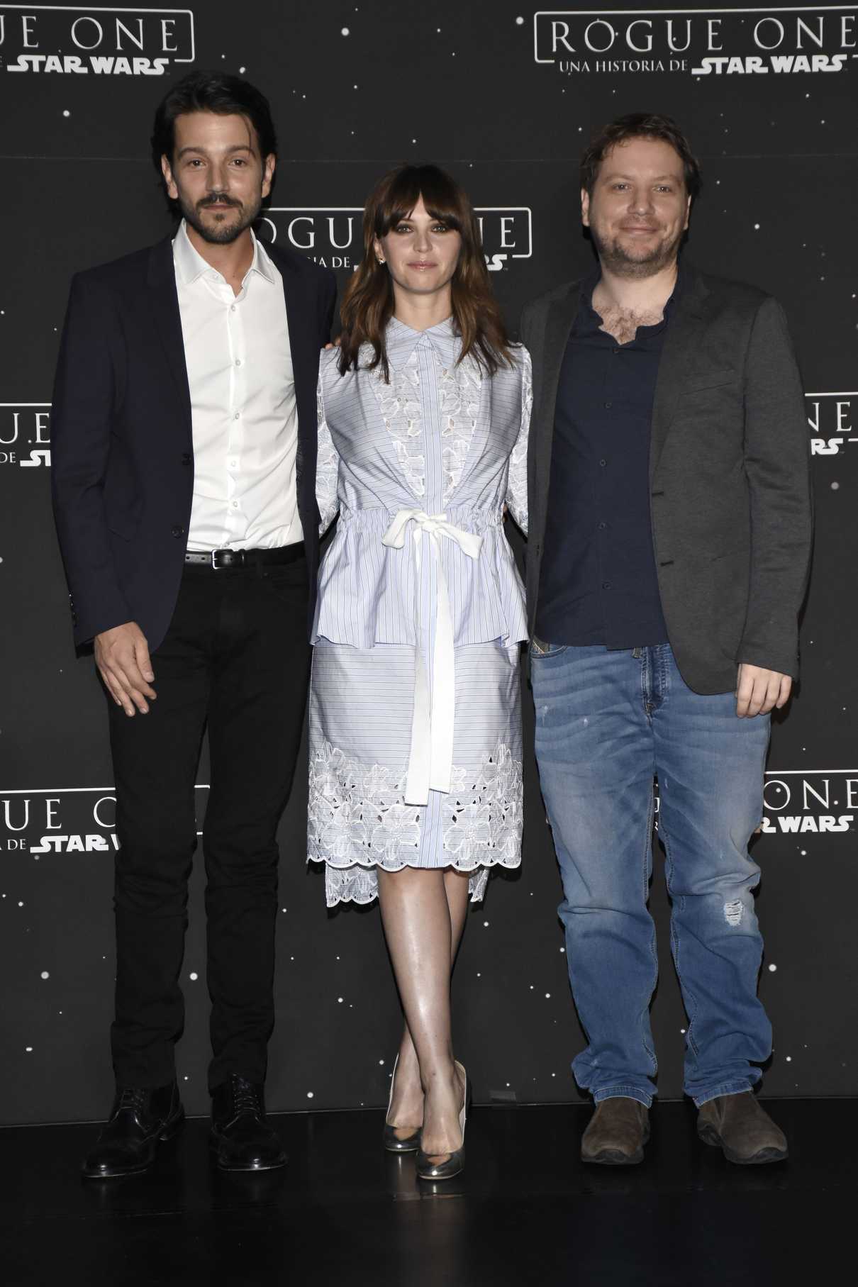 Felicity Jones at the Rogue One: A Star Wars Story Photocall in Mexico 11/22/2016-4