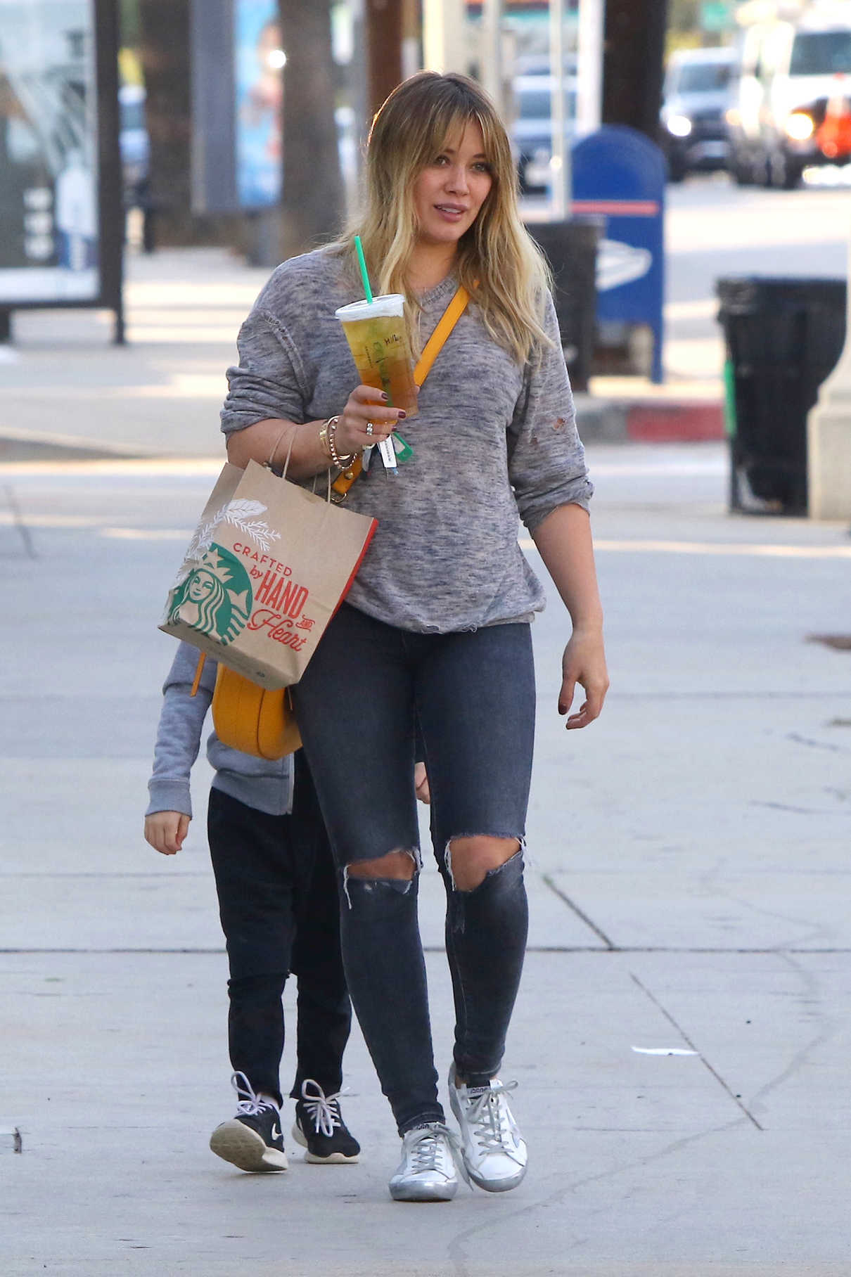 Hilary Duff Was Seen With Her Son Luca in Studio City 11/28/2016-3