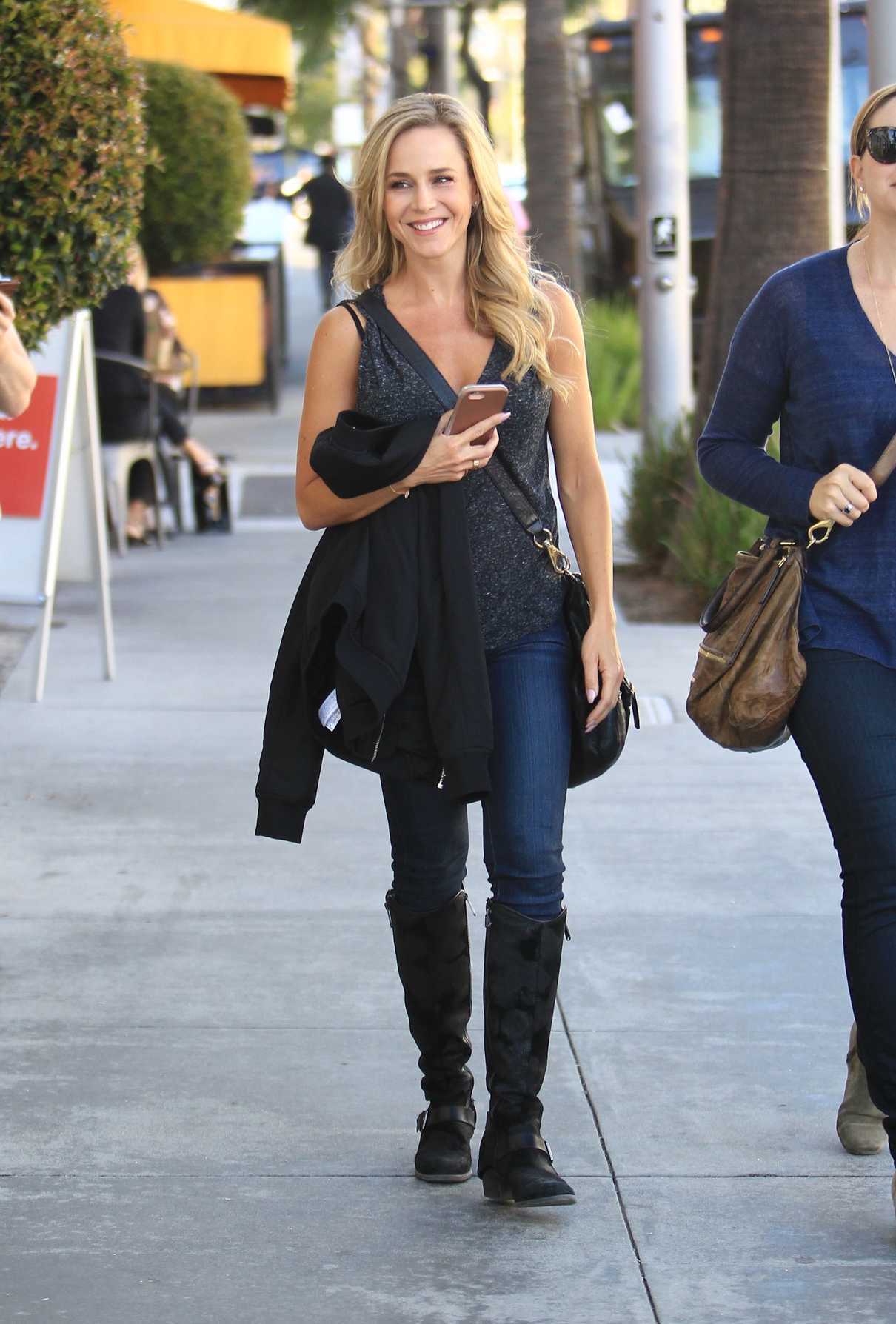Julie Benz Was Seen Out in Beverly Hills 11/22/2016-2