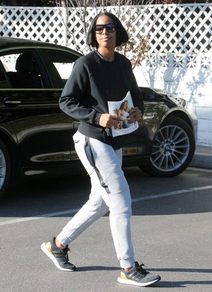 Kelly Rowland Goes Grocery Shopping in Los Angeles 11/25/2016-1