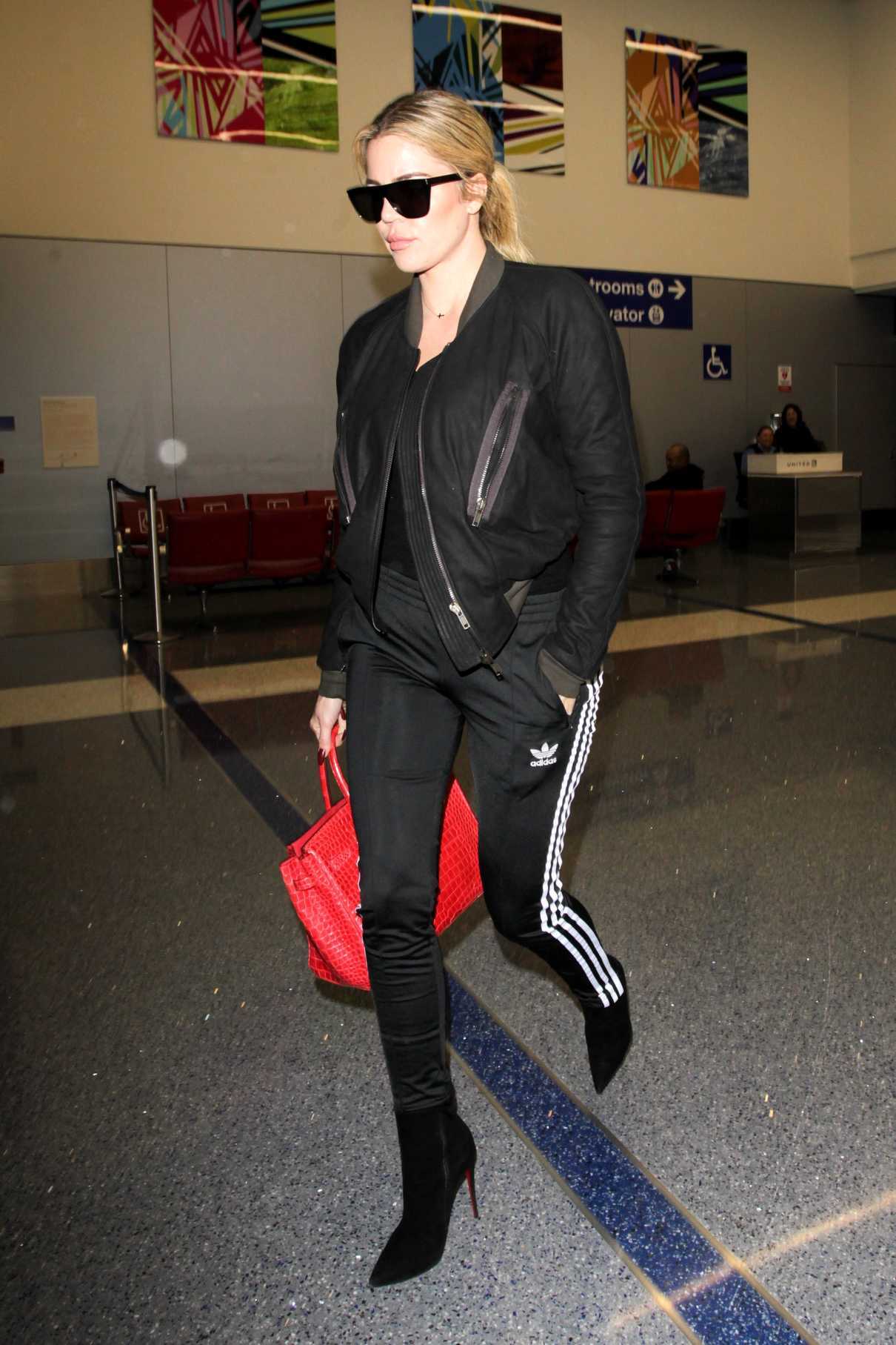 Khloe Kardashian Was Seen at LAX Airport in LA 11/27/2016-2