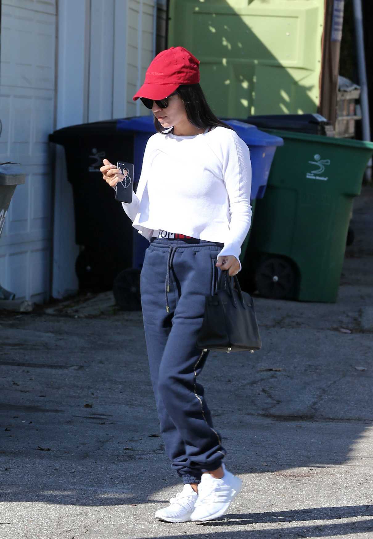 Kourtney Kardashian Was Seen Out in Beverly Hills 11/23/2016-3