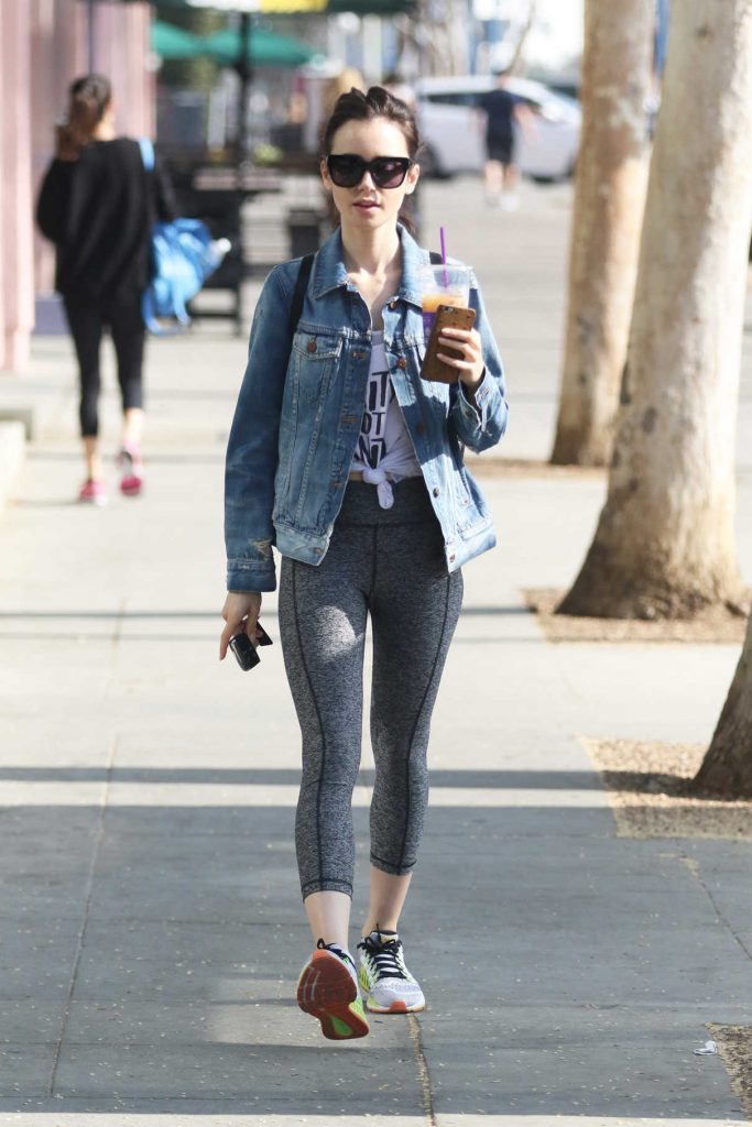 Lily Collins Leaves the Gym in Los Angeles 11/06/2016-1