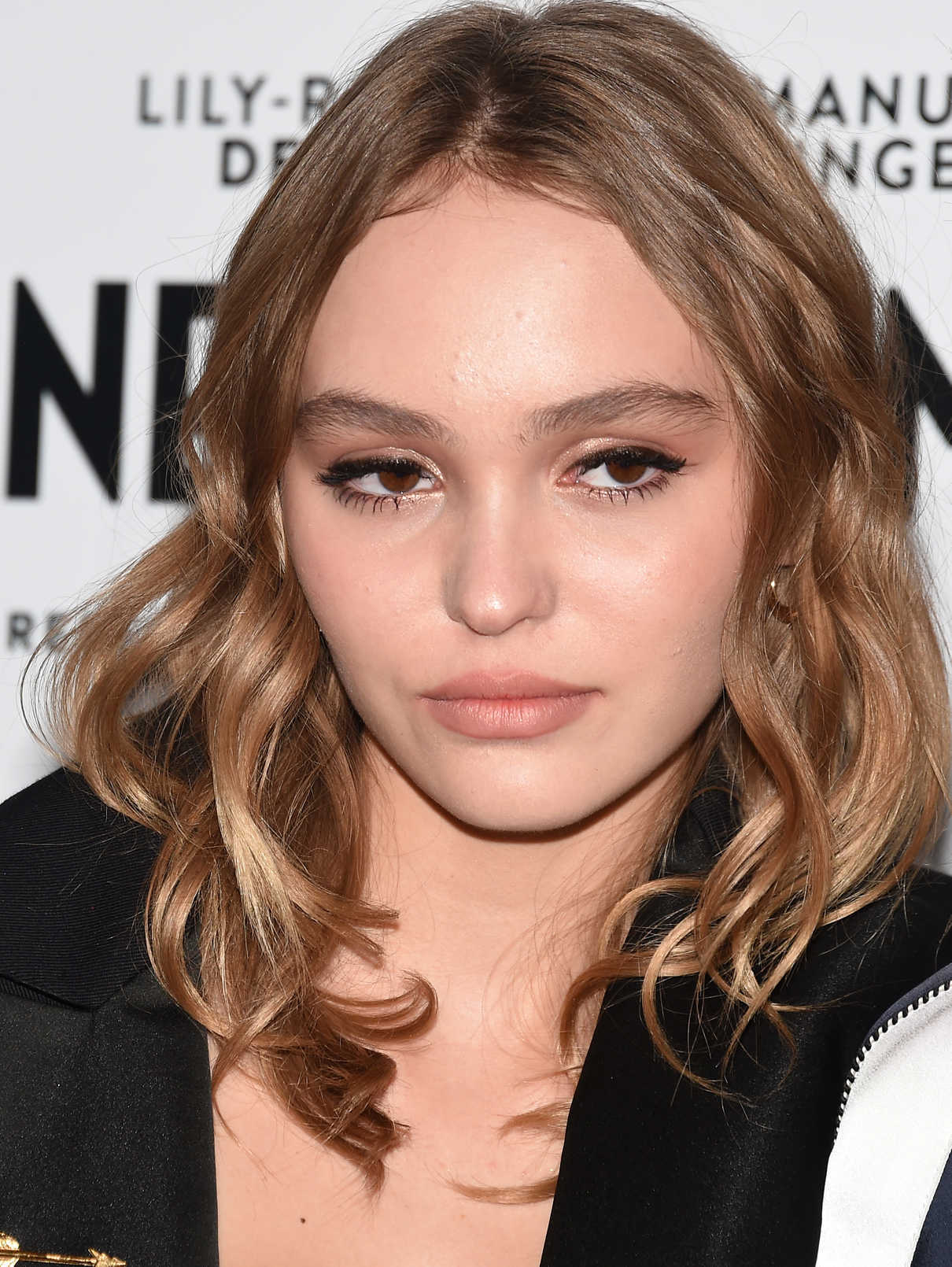 Lily Rose Depp At The Planetarium Premiere In Paris 11 08 16 5 Lacelebs Co