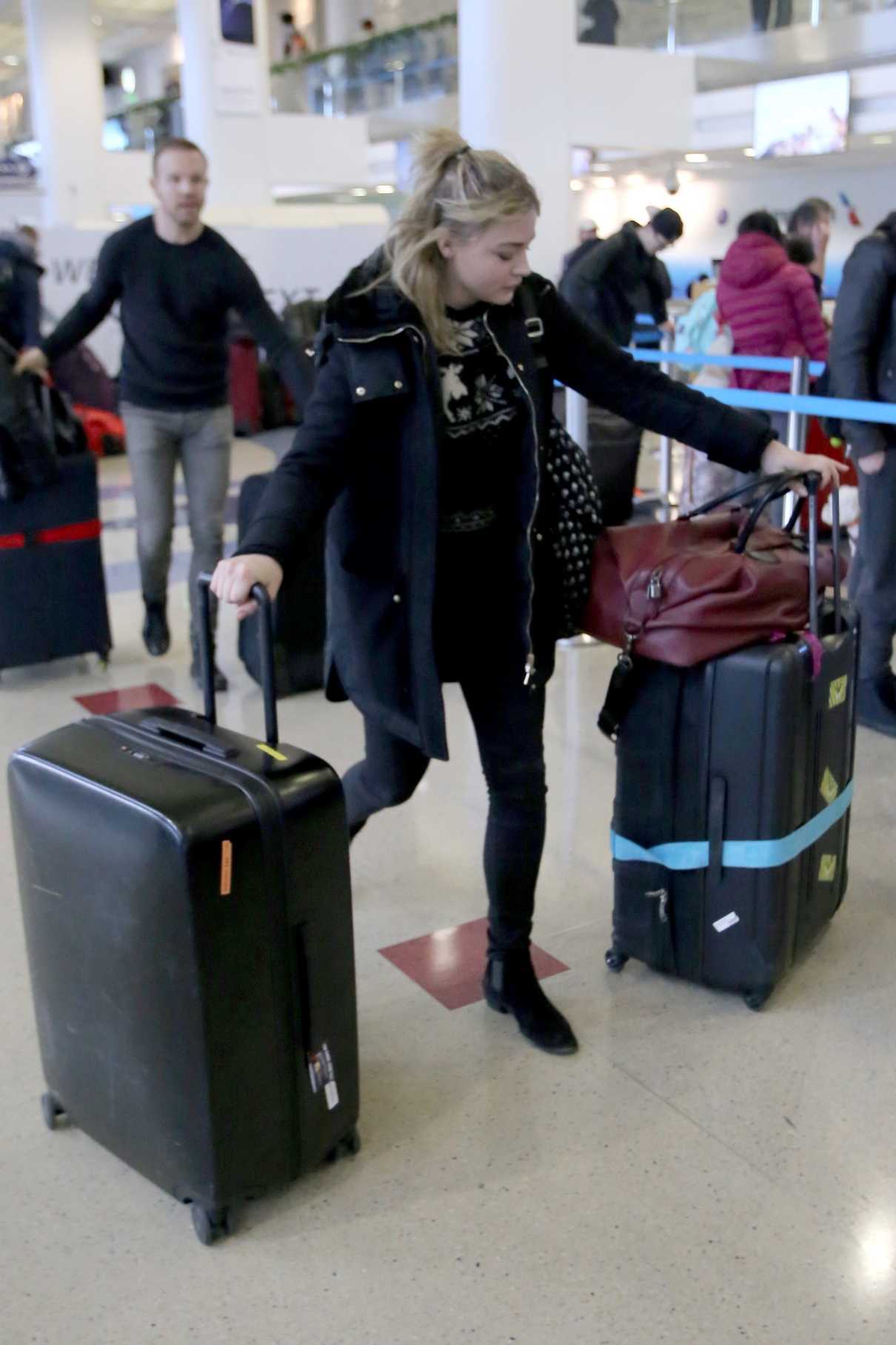 Chloe Moretz Was Seen at LAX Airport in Los Angeles 12/21/2016-4