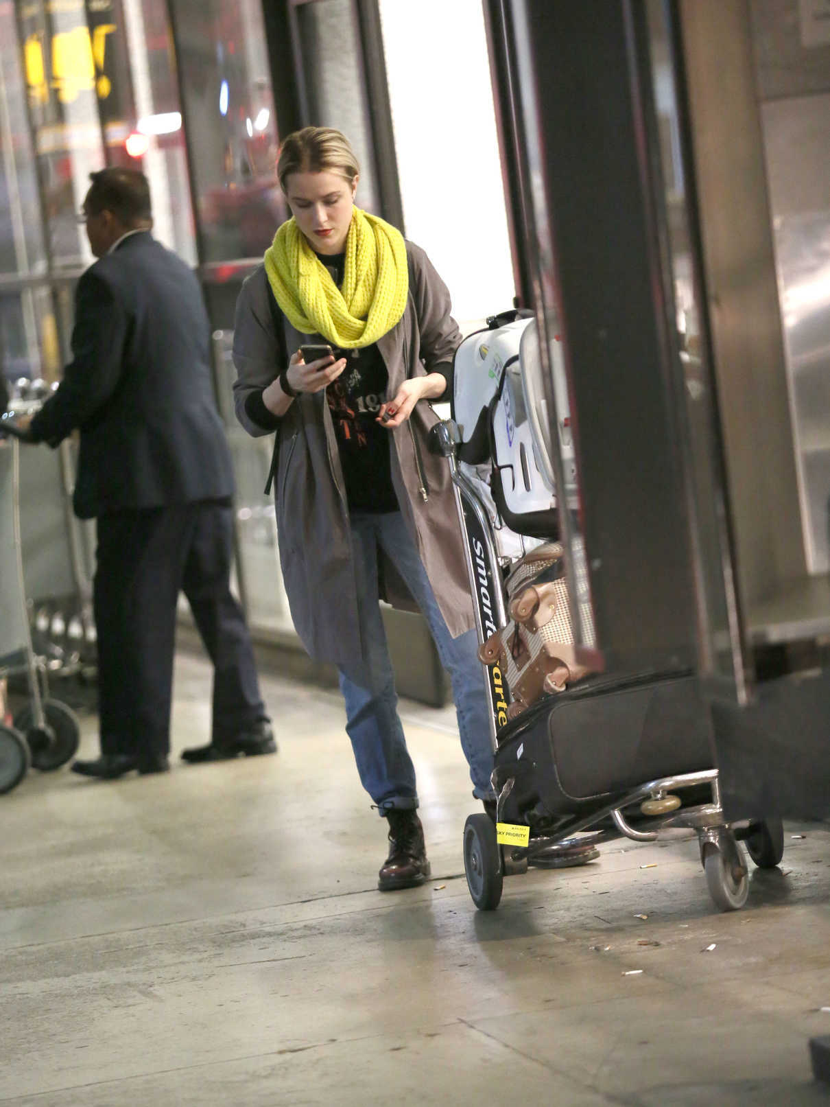 Evan Rachel Wood Arrives at LAX Airport in Los Angeles 12/29/2016-3