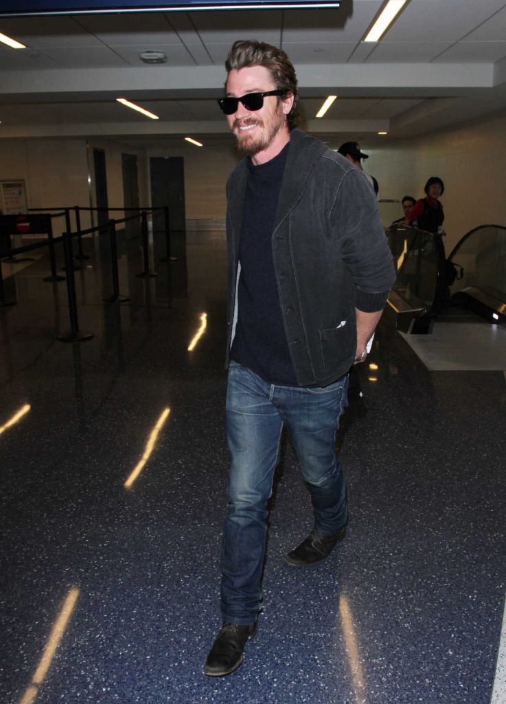 Garrett Hedlund Was Seen at LAX Airport in LA 12/28/2016-1