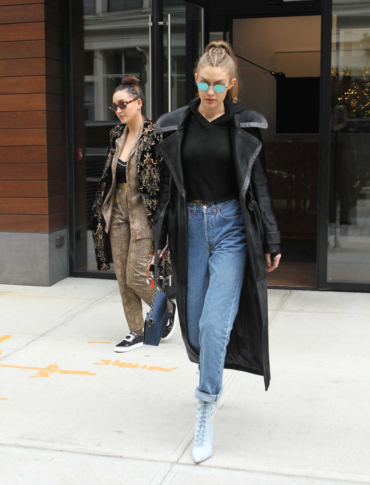 Gigi Hadid Leaves Her Apartment in New York City 12/08/2016-4