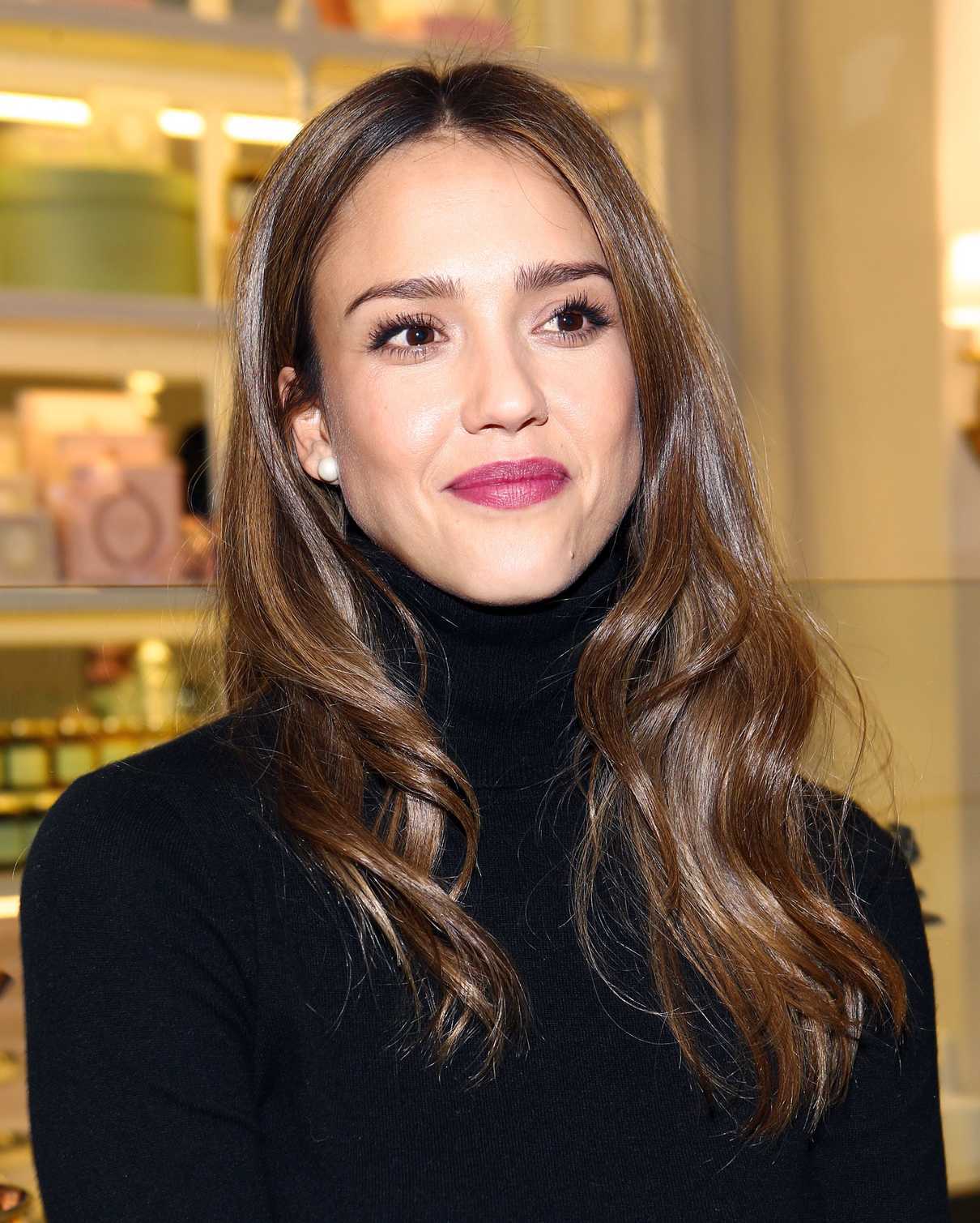 Jessica Alba at the Laduree Store Opening at the Grove in Los Angeles 12/20/2016-4